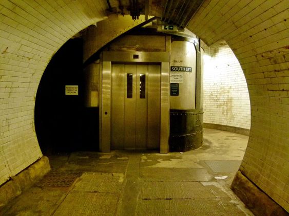 London,_Woolwich_foot_tunnel_06